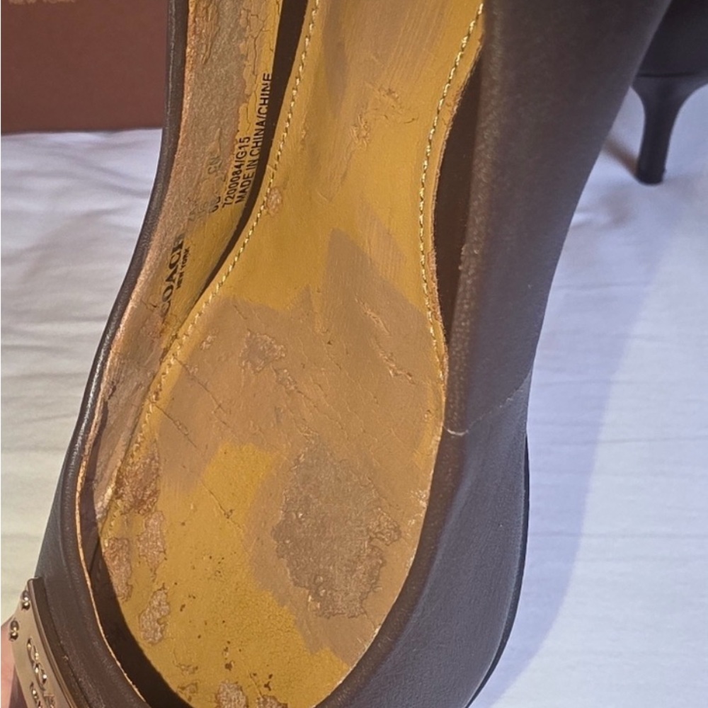 Vintage Coach Dark Brown Leather Heels - Picture 3 of 9